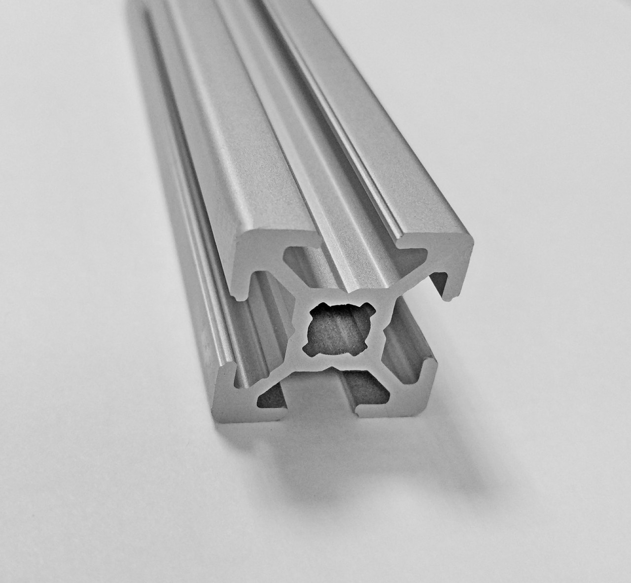 Алюминиевый профиль для направляющих фрезерного стола
